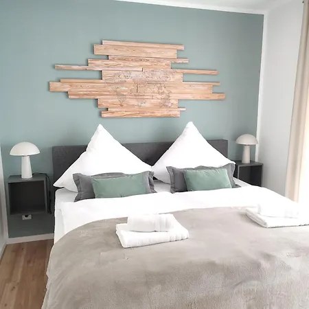 Glueckshaelfte - Moderne Haushaelfte - Xxl-parkplatz, Wlan & Garten Nahe Trier & Luxemburg
