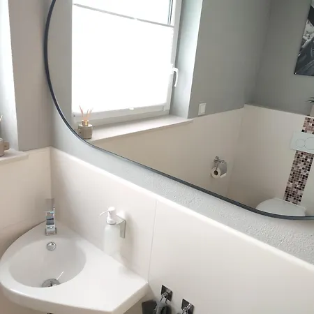 Casa vacanze Glueckshaelfte - Moderne Haushaelfte Mit Xxl-parkplatz, Bike-storage & Garten Nahe Trier