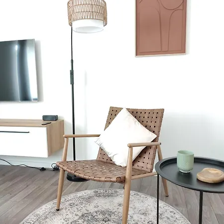 Glueckshaelfte - Moderne Haushaelfte - Xxl-parkplatz, Wlan & Garten Nahe Trier & Luxemburg 別荘 *