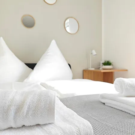 Glueckshaelfte - Moderne Haushaelfte Mit Xxl-parkplatz, Bike-storage & Garten Nahe Trier Casa vacanze *