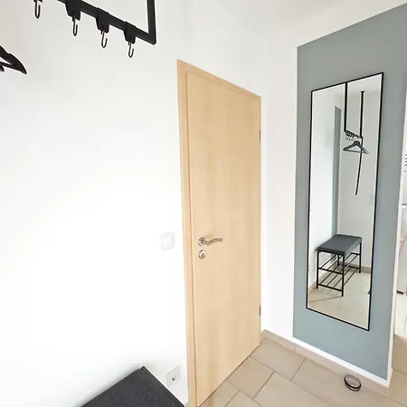 Glueckshaelfte - Moderne Haushaelfte Mit Xxl-parkplatz, Bike-storage & Garten Nahe Trier Casa vacanze