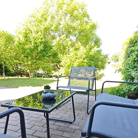 Glueckshaelfte - Moderne Haushaelfte - Xxl-parkplatz, Wlan & Garten Nahe Trier & Luxemburg Nyaraló