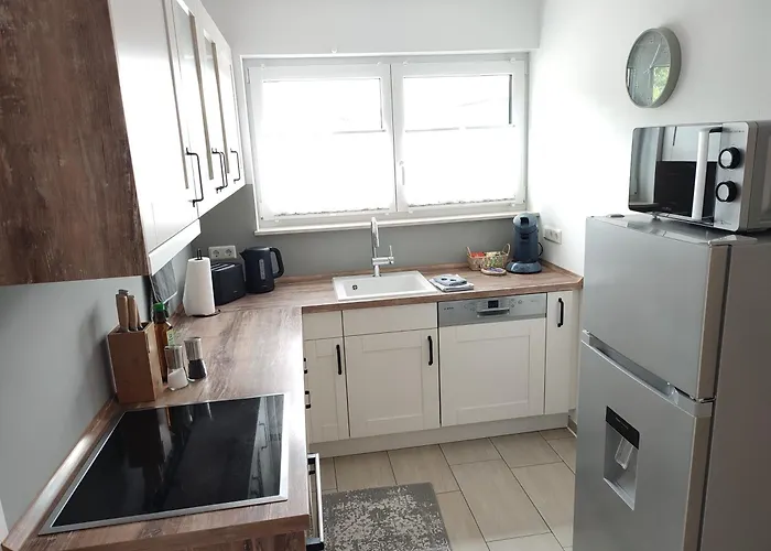 Glueckshaelfte - Moderne Haushaelfte Mit Xxl-parkplatz, Bike-storage & Garten Nahe Trier *