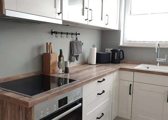 Glueckshaelfte - Moderne Haushaelfte Mit Xxl-parkplatz, Bike-storage & Garten Nahe Trier Fohren