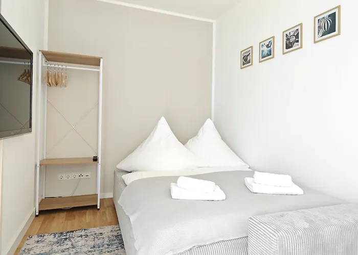 Casa de Férias Glueckshaelfte - Moderne Haushaelfte Mit Xxl-parkplatz, Bike-storage & Garten Nahe Trier Fohren