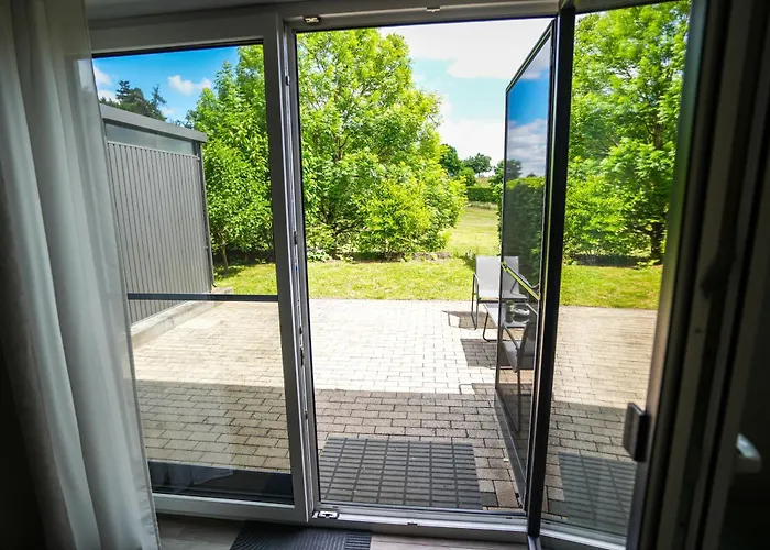 Glueckshaelfte - Moderne Haushaelfte Mit Xxl-parkplatz, Bike-storage & Garten Nahe Trier *