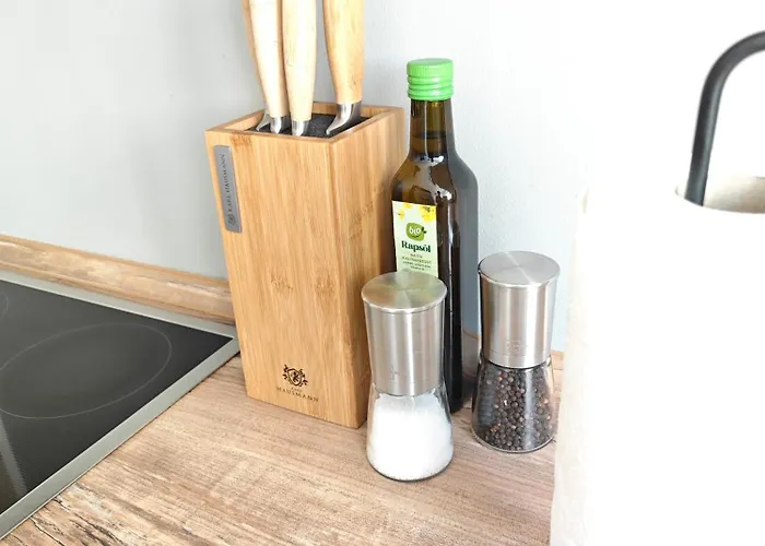 Glueckshaelfte - Moderne Haushaelfte Mit Xxl-parkplatz, Bike-storage & Garten Nahe Trier Casa de Férias