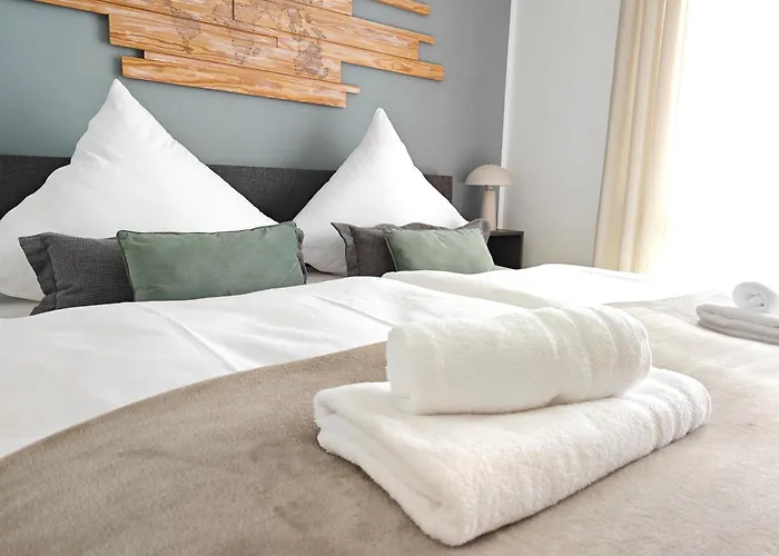 Glueckshaelfte - Moderne Haushaelfte Mit Xxl-parkplatz, Bike-storage & Garten Nahe Trier *