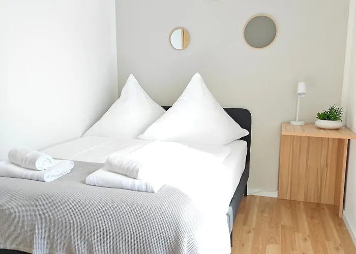 Glueckshaelfte - Moderne Haushaelfte Mit Xxl-parkplatz, Bike-storage & Garten Nahe Trier