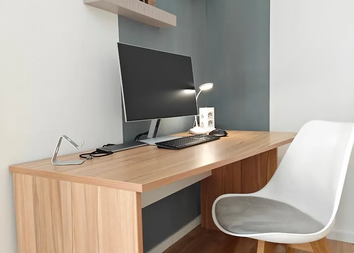 Casa de Férias Glueckshaelfte - Moderne Haushaelfte Mit Xxl-parkplatz, Bike-storage & Garten Nahe Trier Fohren